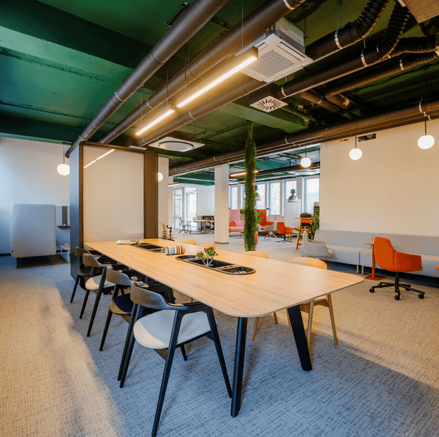 Desk&Co